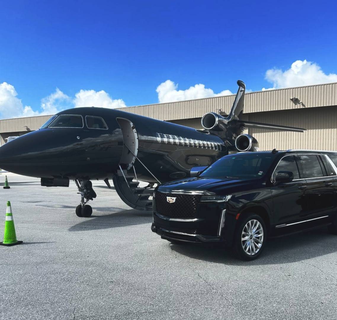 TOP RATED CHICAGO LIMO SERVICE | CHICAGO BLACK CAR SERVICE | SPRINTERS |  DISCREET LIMOUSINE ILLINOIS | TOP RATED LIMO & BLACK CAR SERVICE  224-290-6073